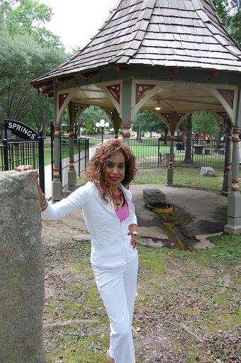 LHposeMineralSprings